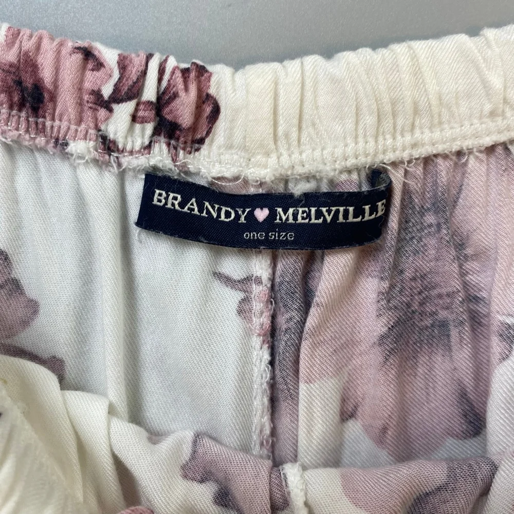 Brandy Melville Shorts White Pink Floral Print Italy Dollette Soft Girl Coquette - Picture 3 of 11